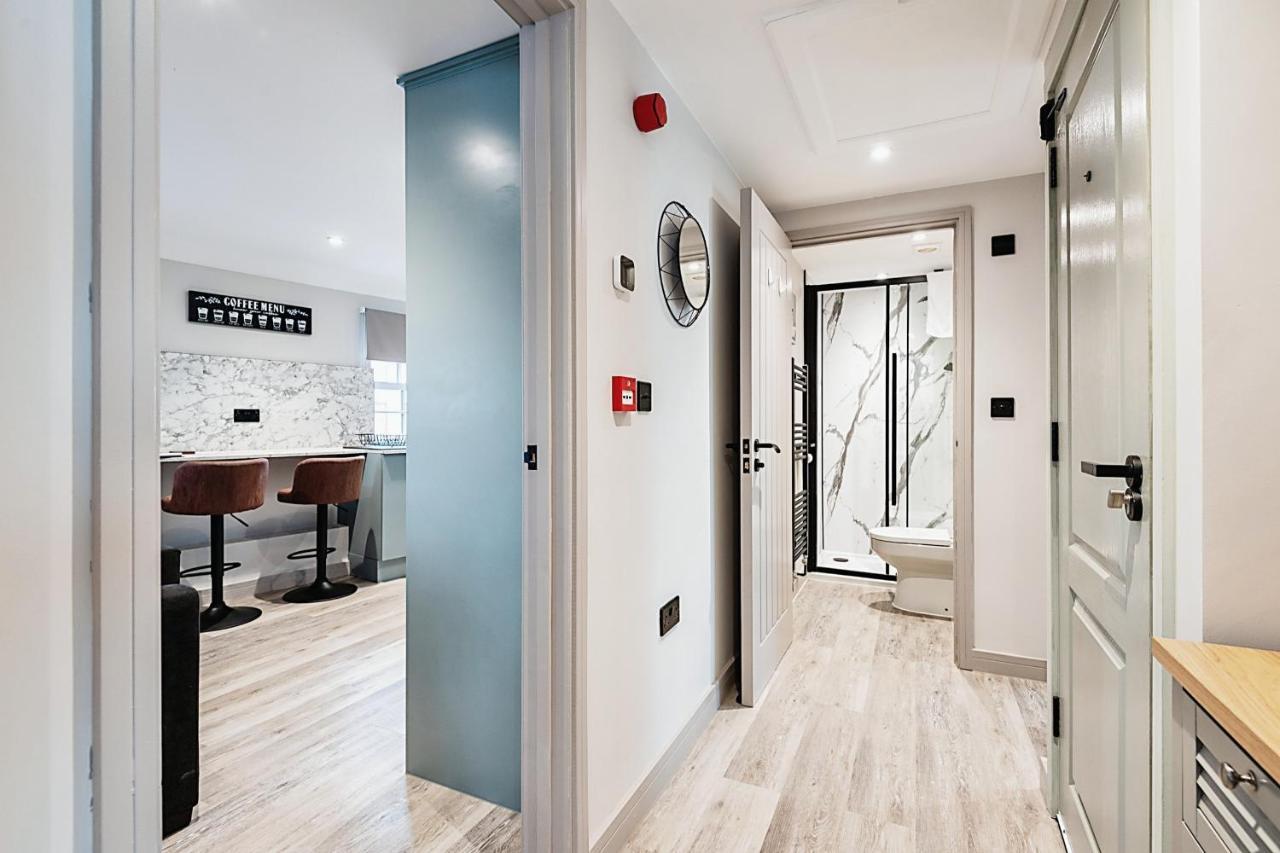 The Burton Penthouse By Fortuna Property Челтенхам Экстерьер фото